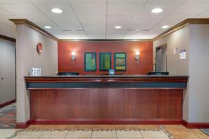Vstupní hala nebo recepce v ubytování Best Western Cascade Inn & Suites + 35 fotografií