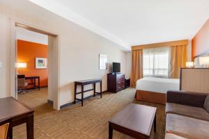 Posezení v ubytování Best Western Plus Chateau Fort St. John