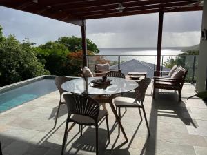 Hồ bơi trong/gần Cap KARAIB villa 2 chambres