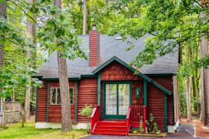 Το κτήριο όπου στεγάζεται  η παραθεριστική κατοικία