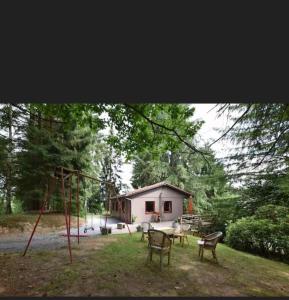 Fotografie z fotogalerie ubytování Agréable chalet en pleine nature v destinaci Houffalize