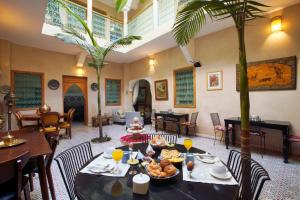 Cibo presso il riad o nelle vicinanze