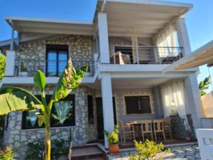 Balkón nebo terasa v ubytování Akis house