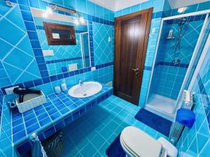 Photo de la galerie de l'établissement Gloria's Home con terrazza vista mare, à Palau