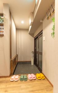 תמונה מהגלריה של Guest House Kubo Homes Tengachaya 1 באוסקה
