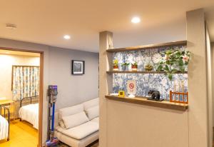 אזור ישיבה ב-Guest House Kubo Homes Tengachaya 1