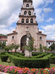 Ein Garten an der Unterkunft Los Acebos Cangas
