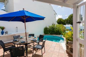 Balkón nebo terasa v ubytování Merlin Bay Beach Villas