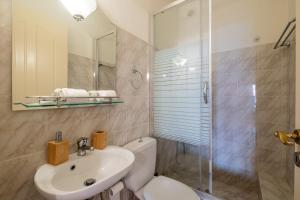 Bilik mandi di Andreas sunset house +74 gambar