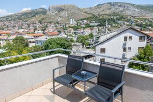 Γενική θέα στο βουνό ή θέα στο βουνό από  αυτό το ξενοδοχείο διαμερισμάτων