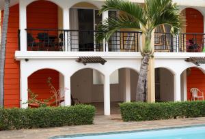 Πισίνα στο ή κοντά στο Coastal Getaway in Paradise