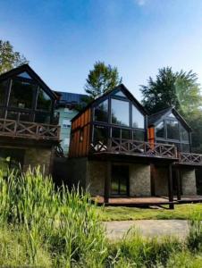 Hoone, kus villa asub