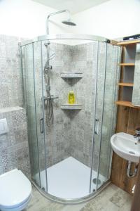 Kamar mandi di Panská