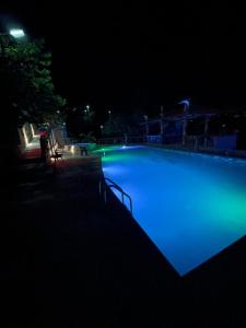 Bazén v ubytování Eco Hotel Campestre Atlantis San Joaquín La Mesa nebo v jeho okolí