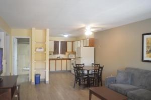 Kuchyň nebo kuchyňský kout v ubytování Siesta Suites