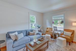 Fotografie z fotogalerie ubytování Stunning Red Lodge House with Hot Tub Walk to Town v destinaci Red Lodge