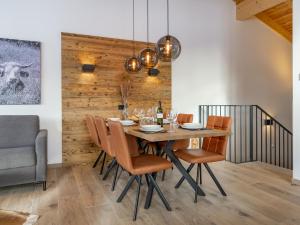 Posezení v ubytování Grebenzen Lodge Hirsch