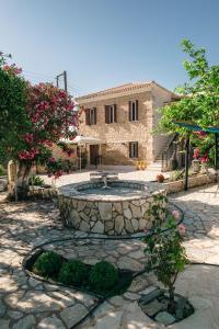 Κήπος έξω από το Methoni Gem