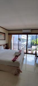 Foto Kata Beachis asuva majutusasutuse Outdoor Inn Kata Hotel galeriist