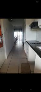Kuchyň nebo kuchyňský kout v ubytování Summer Sands Scottburgh