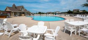 Bazén v ubytování Wicked Fun at Windswept Ridge nebo v jeho okolí