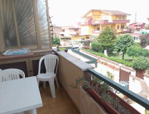 Balkoni atau teres di Small House