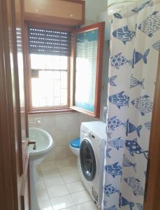 Bilik mandi di Small House