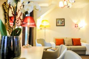 Posedenie v ubytovaní Myo Hotel Mysterius
