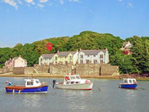 Fotografie z fotogalerie ubytování Woodpecker-Qc1186 v destinaci Milford Haven