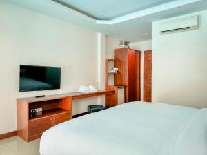 TV a/nebo společenská místnost v ubytování XAYA Pool Access Resort - Phuket