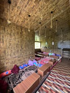 Yellowjackets Hostel Tosh的休息区