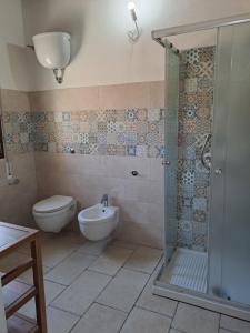Koupelna v ubytování Agriturismo Sa Murta in Sennariolo-Oristano