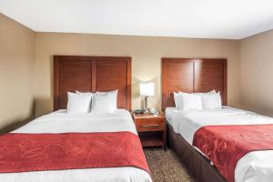 Postel nebo postele na pokoji v ubytování Comfort Suites Yukon - SW Oklahoma City