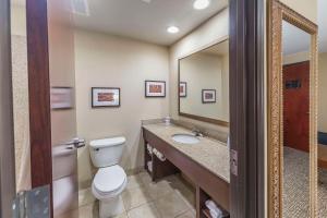 Koupelna v ubytování Comfort Suites Yukon - SW Oklahoma City