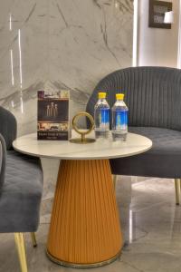 Posezení v ubytování EMPIRE PLATINUM SUITES,New Delhi