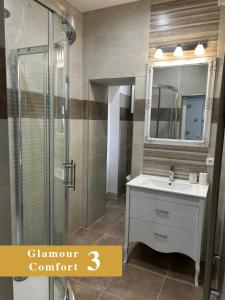 Koupelna v ubytování EFIPA Glamour Apartments