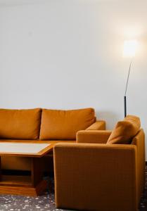 Khu vực ghế ngồi tại Hotel Piramida