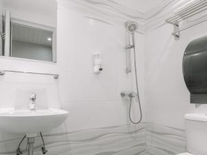 Koupelna v ubytování Hi Hotel Dot