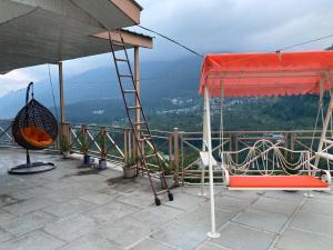 Splošen pogled na gorovje oz. razgled na gore, ki ga ponuja hotel