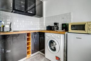 Η κουζίνα ή μικρή κουζίνα στο Aurora