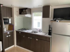 Dapur atau dapur kecil di V&B Mobil-Home +17 gambar