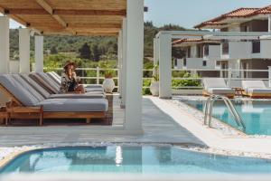 Πισίνα στο ή κοντά στο Two Bedroom Apartment at Ampelia Hotel Kassandra
