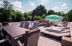 Patio nebo venkovní prostory v ubytování Boutique-Hotel Art Zone Ranch + 56 fotografií