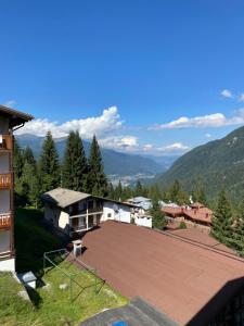 an aerial view of a house with a large patio at Residence Alberghiero Splendor in Folgarida