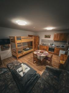 Kuchyň nebo kuchyňský kout v ubytování Groppenstein Apartmanház