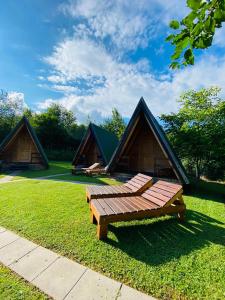 Сад в Rooms & Glamping Lana Haus