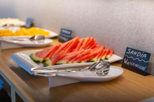 Comida en o cerca de este hotel