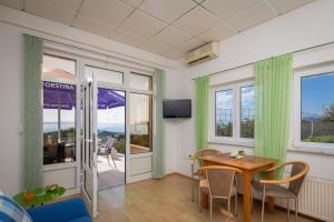 TV/trung tâm giải trí tại Villa Ruza