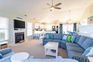 Kuchyň nebo kuchyňský kout v ubytování Walking On Sunshine