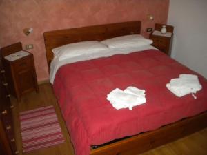 Letto o letti in una camera di Bed and Breakfast Cappeler